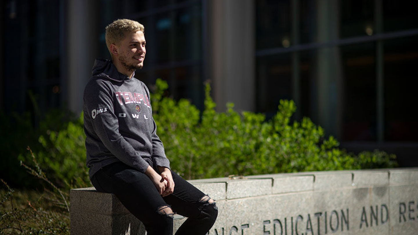 Senior biology major Radin Bonakdar will begin a post-baccalaureate program to prepare for dental school after he graduates in May. Radin Bonakdar