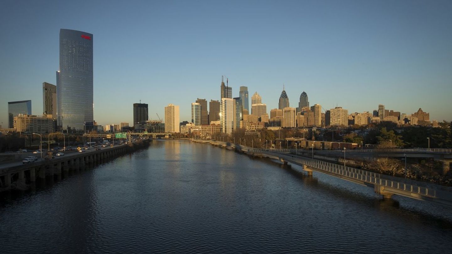 With more than 150,000 passengers daily, including 14,000 trucks, the impact of the recent closure of Interstate 95 has been considerable. Temple Now checked in with a number of Temple University experts to get their thoughts on what the impact of the closure has been. Philadelphia skyline pictured.